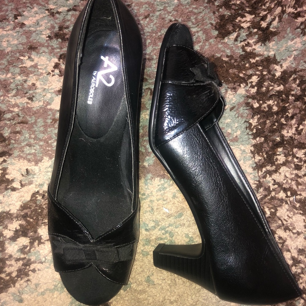 NEW Aersole A2 Black Size 7 Heel Pump - Peep Toe!